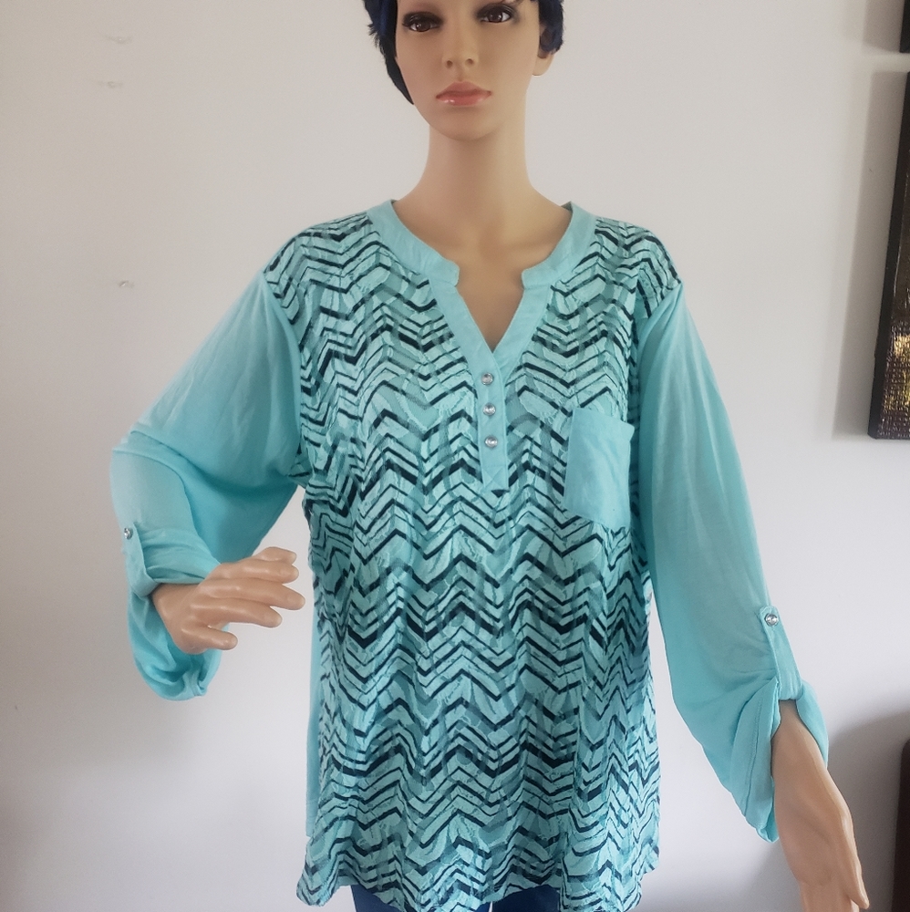 WOMEN NOVELTY KNIT BLOUSE .